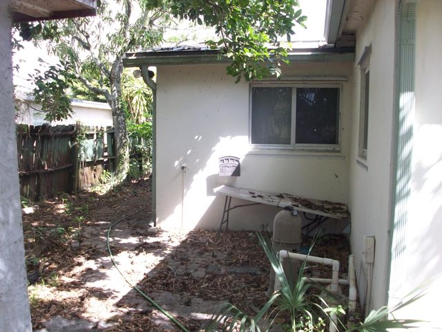 6210 NW 14th Place, Sunrise, FL 33313