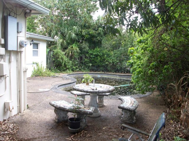 6210 NW 14th Place, Sunrise, FL 33313