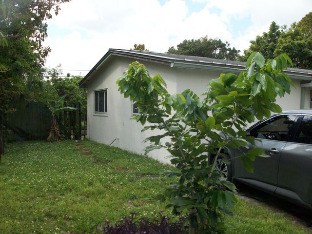 6210 NW 14th Place, Sunrise, FL 33313