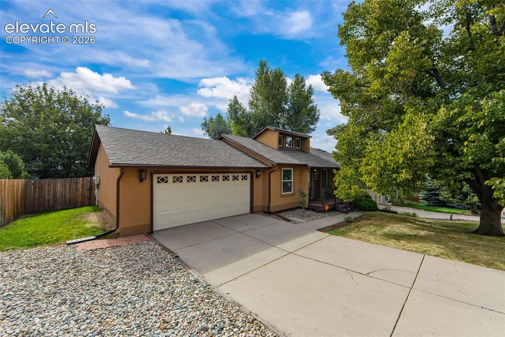 5541 Country Heights Drive, Colorado Springs, CO 80917 — exterior