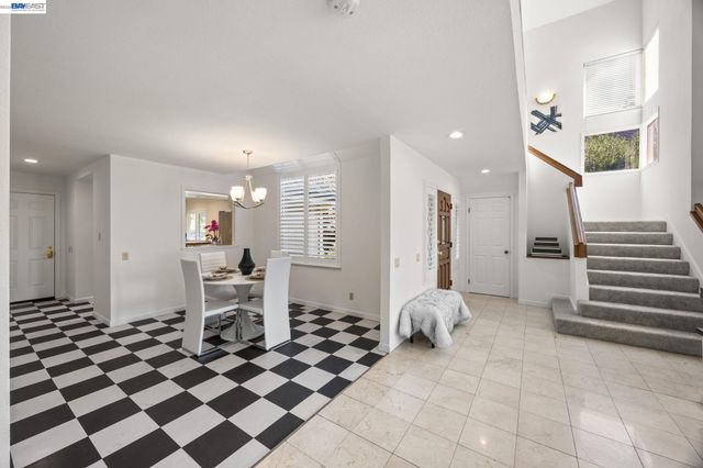 817 Redwood Dr, Danville, CA 94506