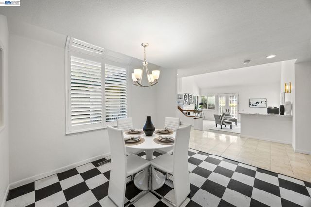 817 Redwood Dr, Danville, CA 94506