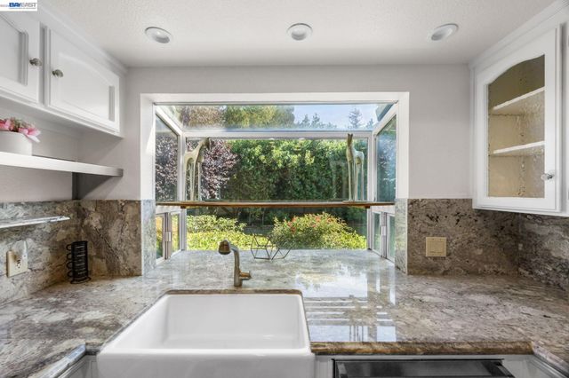 817 Redwood Dr, Danville, CA 94506