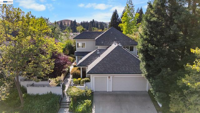 817 Redwood Dr, Danville, CA 94506