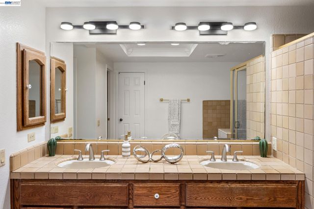 817 Redwood Dr, Danville, CA 94506