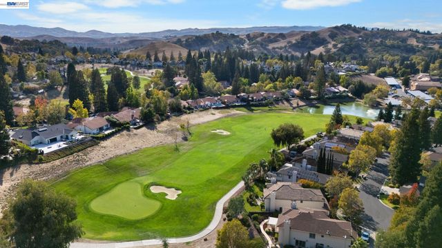 817 Redwood Dr, Danville, CA 94506