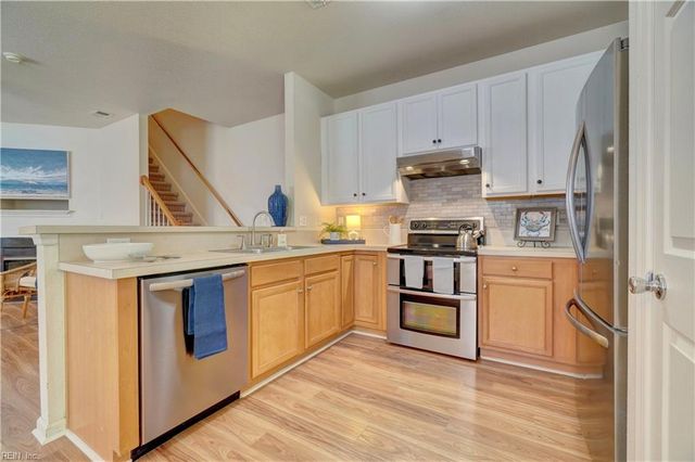 320 Garcia DR, Virginia Beach, VA 23454