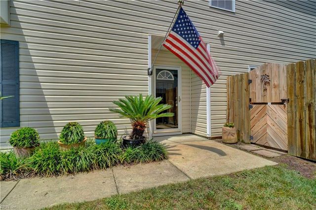 320 Garcia DR, Virginia Beach, VA 23454