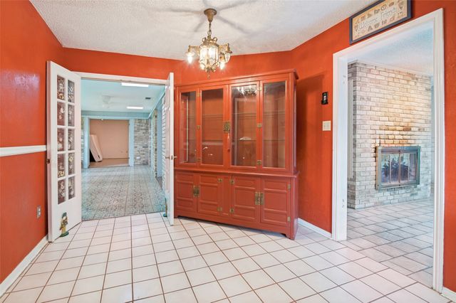 406 Dula Circle, Duncanville, TX 75116
