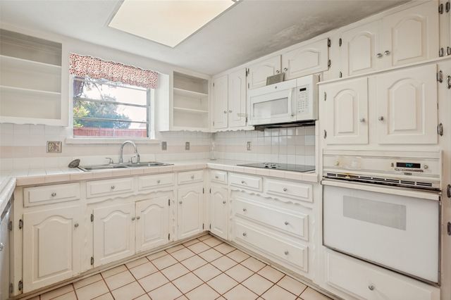 406 Dula Circle, Duncanville, TX 75116