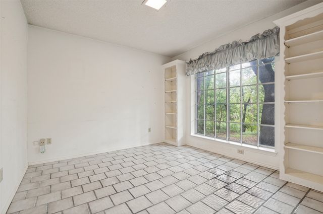 406 Dula Circle, Duncanville, TX 75116