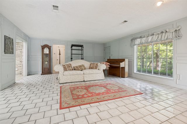 406 Dula Circle, Duncanville, TX 75116