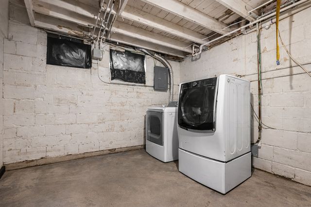 2922 Collins Street, Rockford, IL 61109