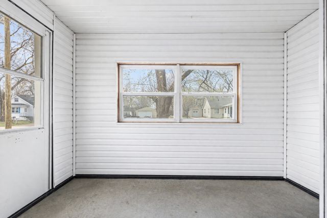 2922 Collins Street, Rockford, IL 61109