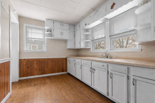 2922 Collins Street, Rockford, IL 61109