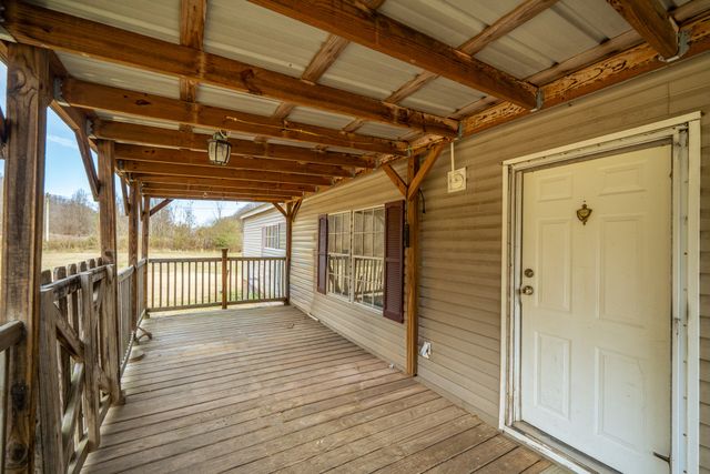 1709 Downing Hollow Rd, Waynesboro, TN 38485