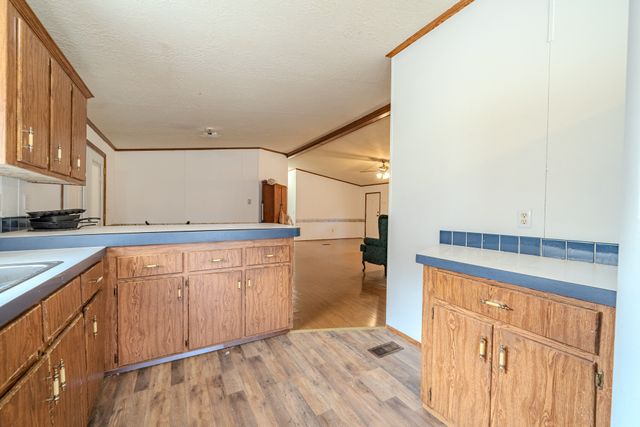 1709 Downing Hollow Rd, Waynesboro, TN 38485