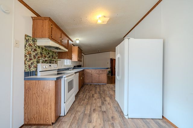 1709 Downing Hollow Rd, Waynesboro, TN 38485