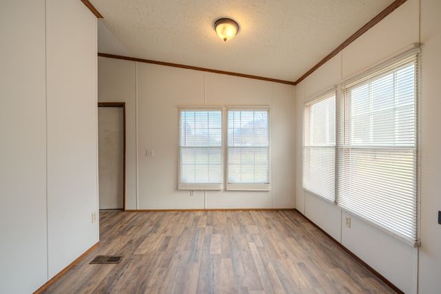 1709 Downing Hollow Rd, Waynesboro, TN 38485