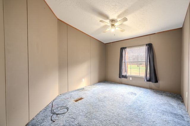 1709 Downing Hollow Rd, Waynesboro, TN 38485