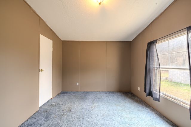 1709 Downing Hollow Rd, Waynesboro, TN 38485