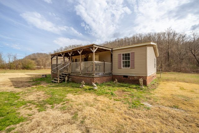 1709 Downing Hollow Rd, Waynesboro, TN 38485