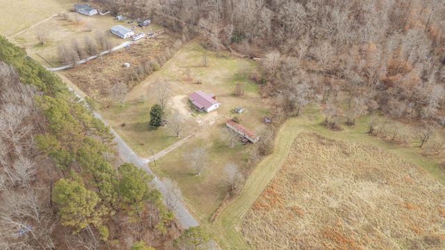 1709 Downing Hollow Rd, Waynesboro, TN 38485