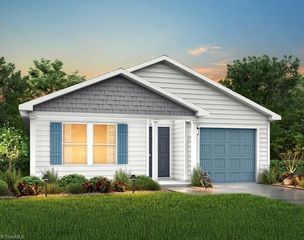 453 Regency Lane, Eden, NC 27288
