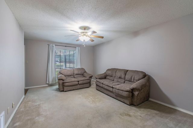 5118 Lake Shore Drive, Waco, TX 76710