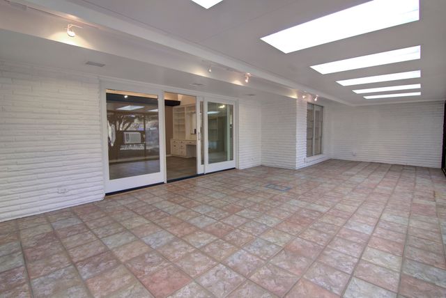 3763 Vinecrest Drive, Dallas, TX 75229