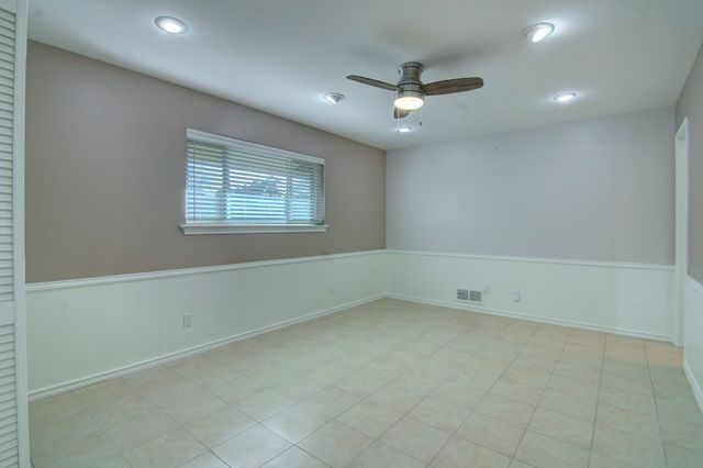 3763 Vinecrest Drive, Dallas, TX 75229