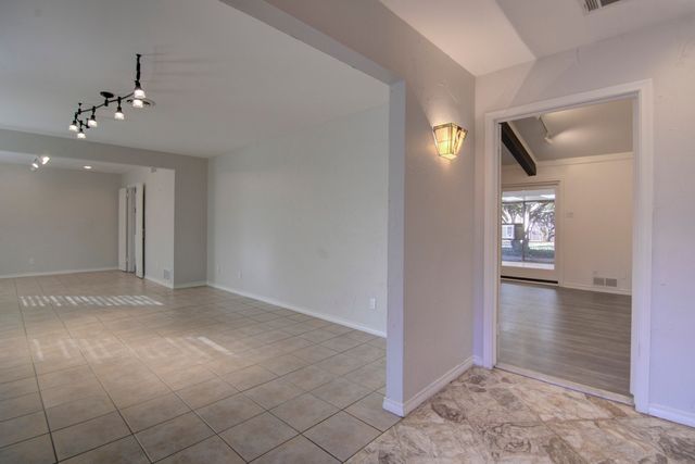 3763 Vinecrest Drive, Dallas, TX 75229