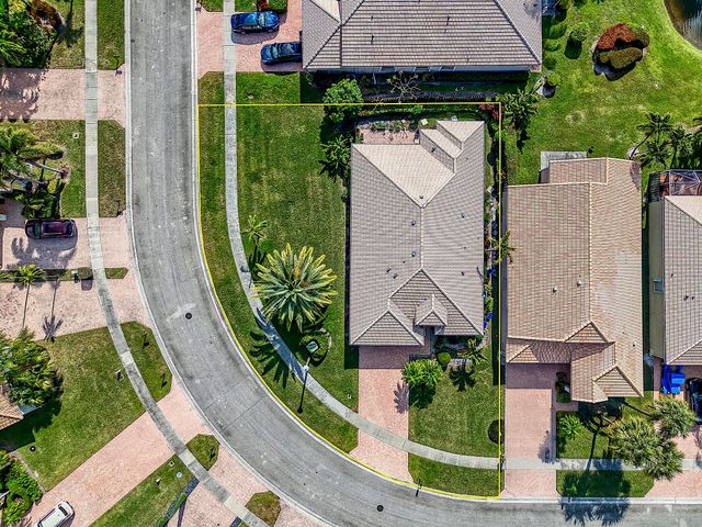 7519 Eagle Point Drive, Delray Beach, FL 33446