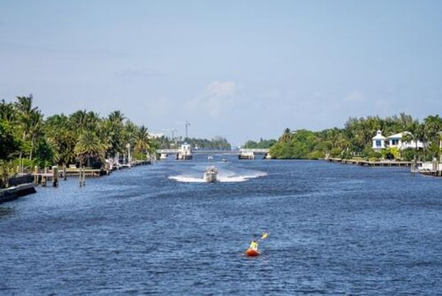 7519 Eagle Point Drive, Delray Beach, FL 33446