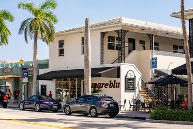 7519 Eagle Point Drive, Delray Beach, FL 33446