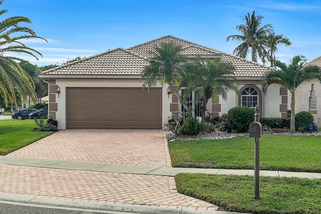 7519 Eagle Point Drive, Delray Beach, FL 33446
