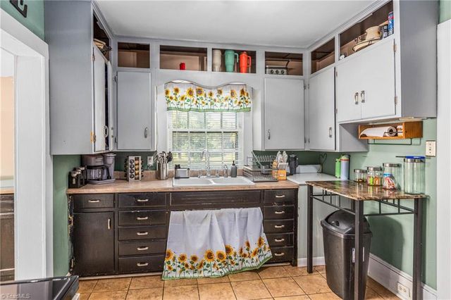 104 Smith Street, Walnut Cove, NC 27052