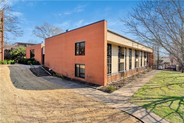 313 Lafayette Street 307, Fayetteville, AR 72701