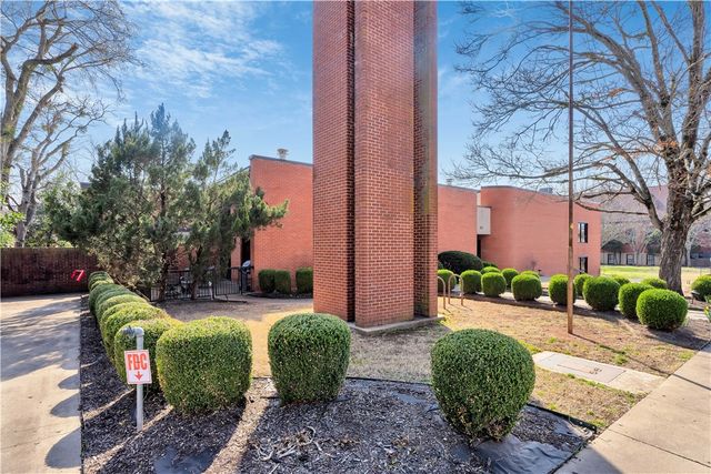 313 Lafayette Street 307, Fayetteville, AR 72701