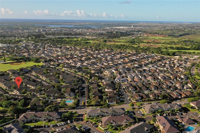 94-1351 Kulewa Loop 17U, Waipahu, HI 96797