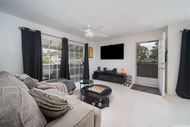 94-1351 Kulewa Loop 17U, Waipahu, HI 96797