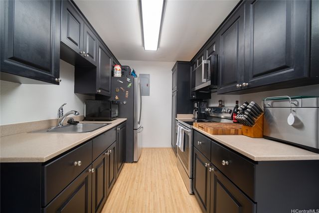 94-1351 Kulewa Loop 17U, Waipahu, HI 96797