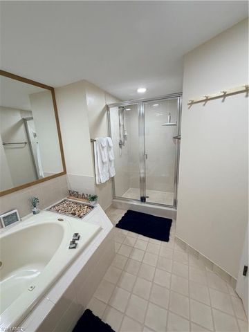 360 Horsecreek DR 106, Naples, FL 34110