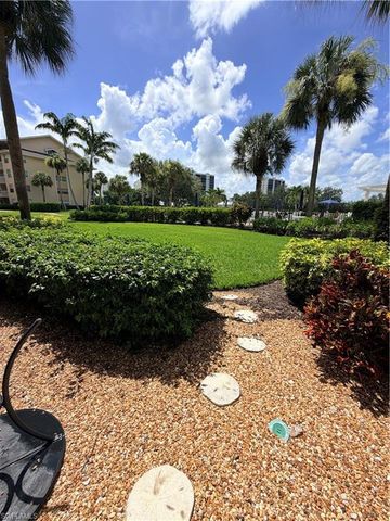 360 Horsecreek DR 106, Naples, FL 34110