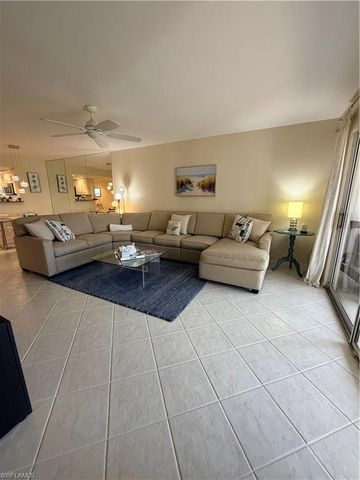 360 Horsecreek DR 106, Naples, FL 34110