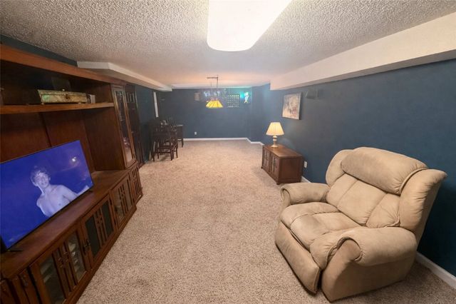 1713 56th Street, Des Moines, IA 50310