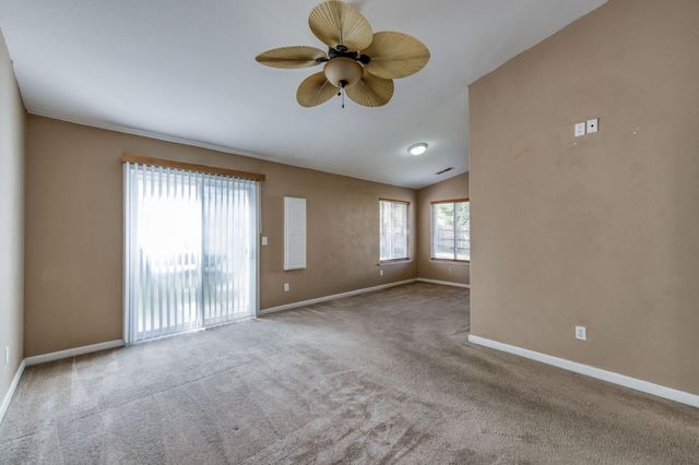 168 Makenna Drive, Madera, CA 93637