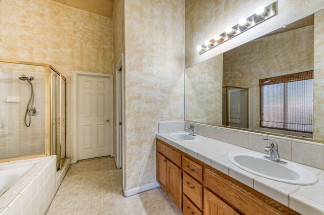 168 Makenna Drive, Madera, CA 93637