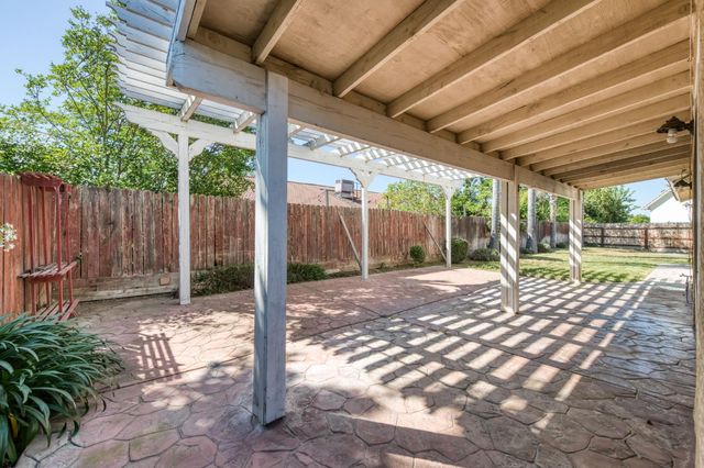 168 Makenna Drive, Madera, CA 93637