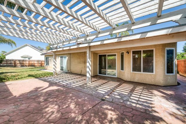 168 Makenna Drive, Madera, CA 93637